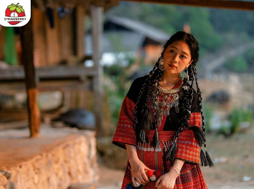Ha Giang tour with traditional costume