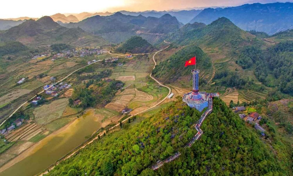 Lung Cu Flag Tower